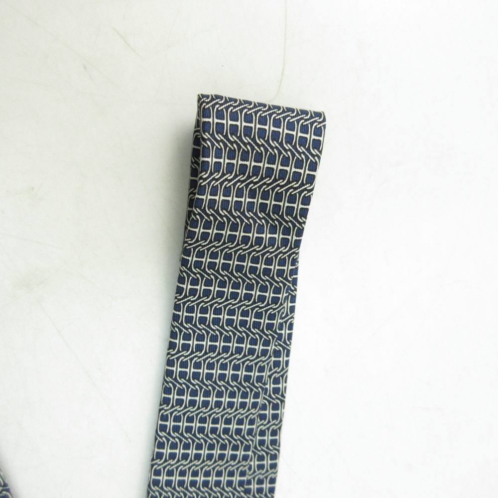 HERMES Tie All over Pattern 100% Silk Gray men's Excellent