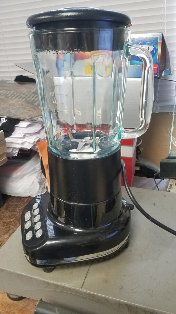 KitchenAid Blender Model KSB50B4 Black 40 oz.