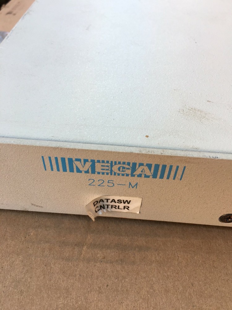 VEGA 225-M Mark IV Co. Communication Data Switch 010-8033