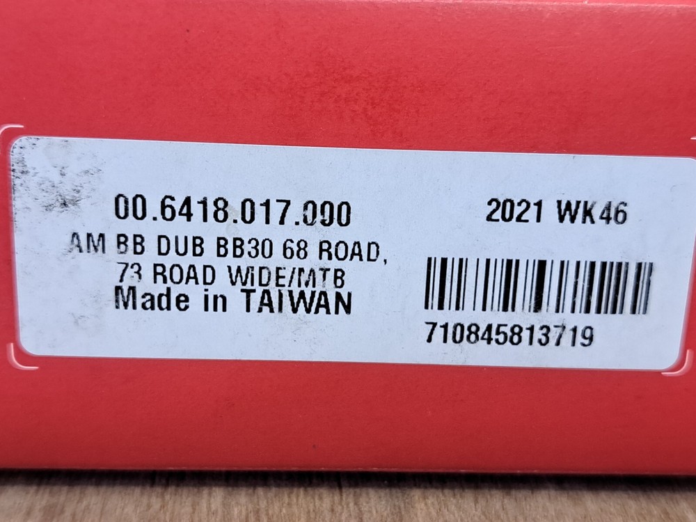 SRAM Dub BB30 Bottom Bracket / New in Box