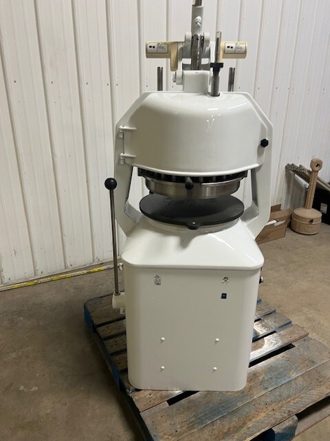 Dutchess 36 Part Divider Rounder - Model JN - Refurbished
