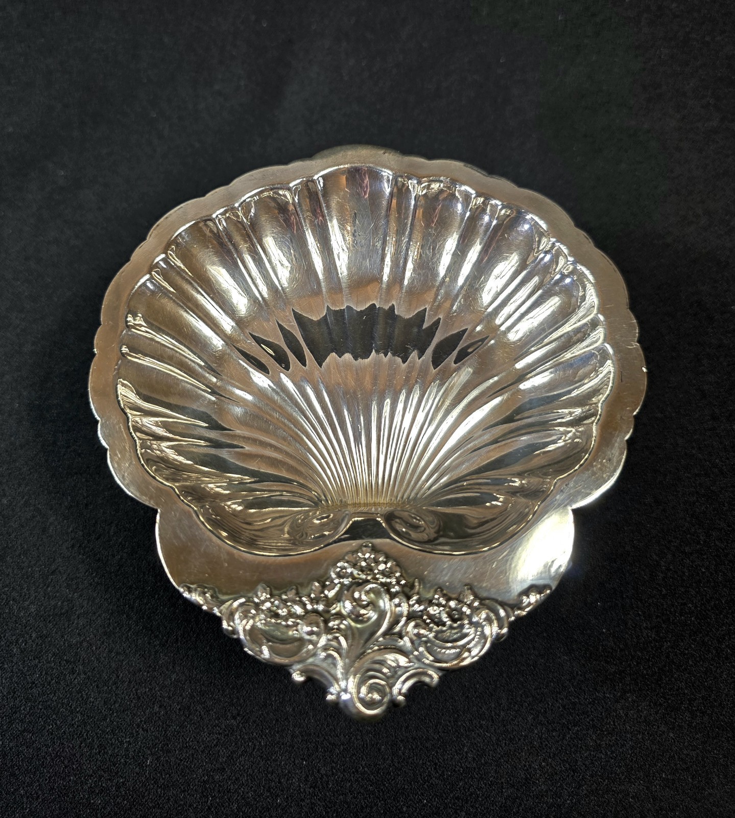 Vintage Baroque By Wallace Silver Plate Shell Relish Nut Dish Mid-Century