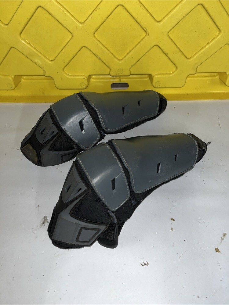 Fox Racing Extreme Elbow Guards, Black/Gray, Size S/M