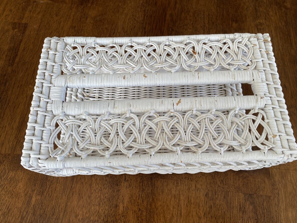 VINTAGE White Wicker Rectangular Tissue Box Holder Cover BOHO Shabby Chic Rustic