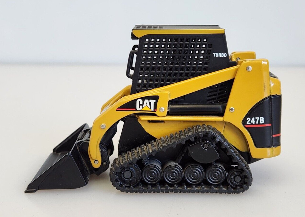 Norscot CAT 247B Multi-Terrain Loader Skid Steer 1/32 Die-Cast Scale Model 55102