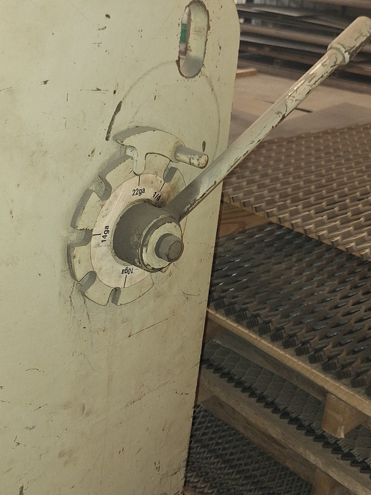 Accurshear hydraulic shear