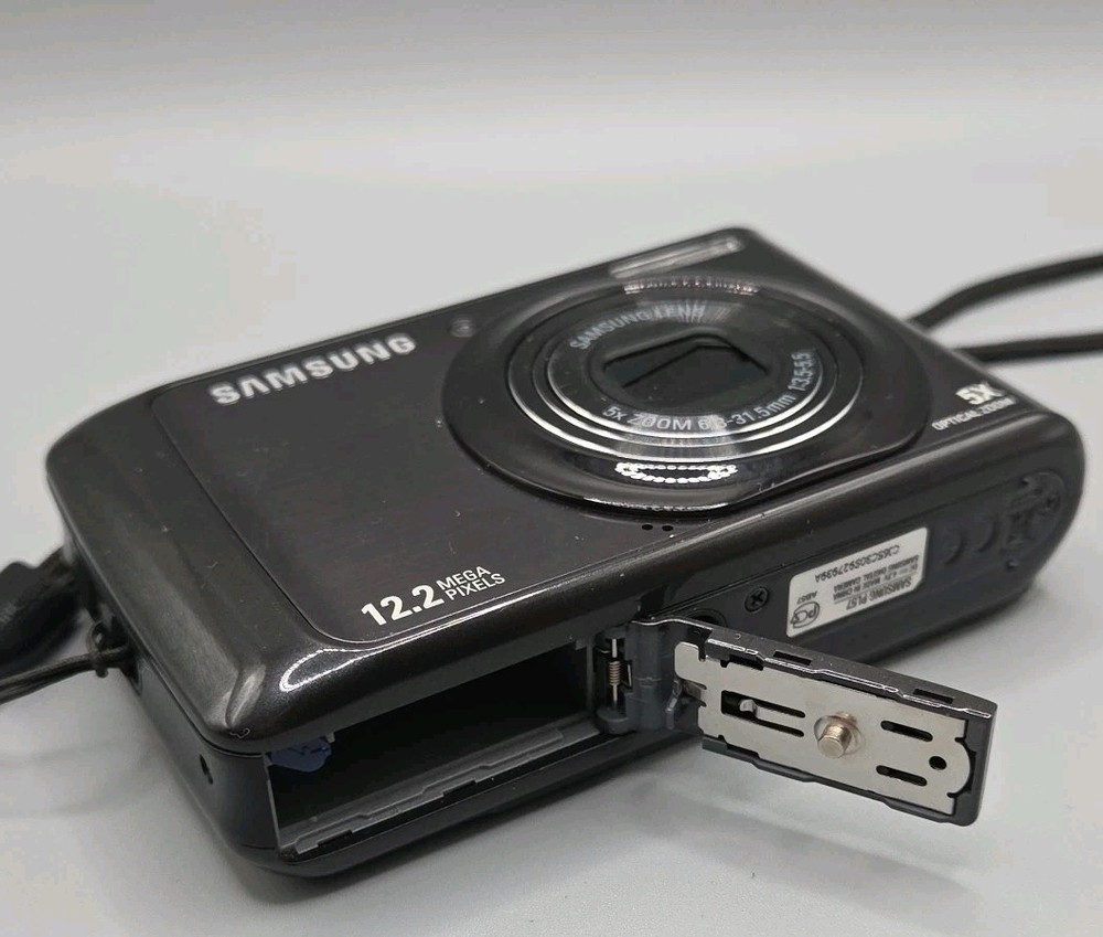 Samsung PL57 Digital Camera, No Charger, Please Read Description, Working.