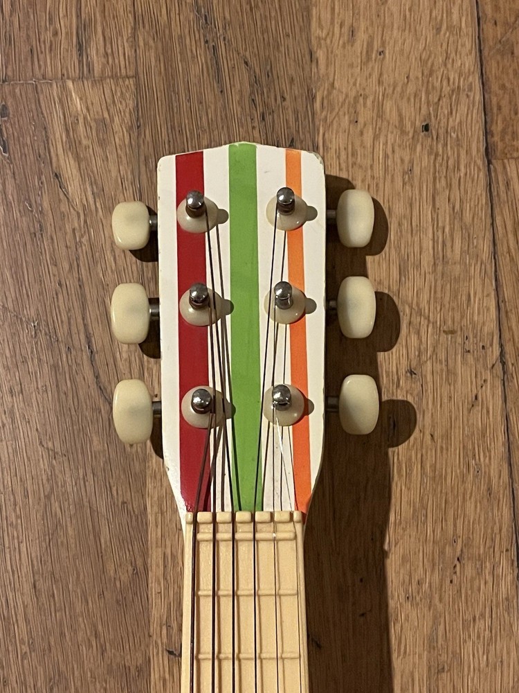 Bello Carnival Stripped 6-String 21.5” Guitalele