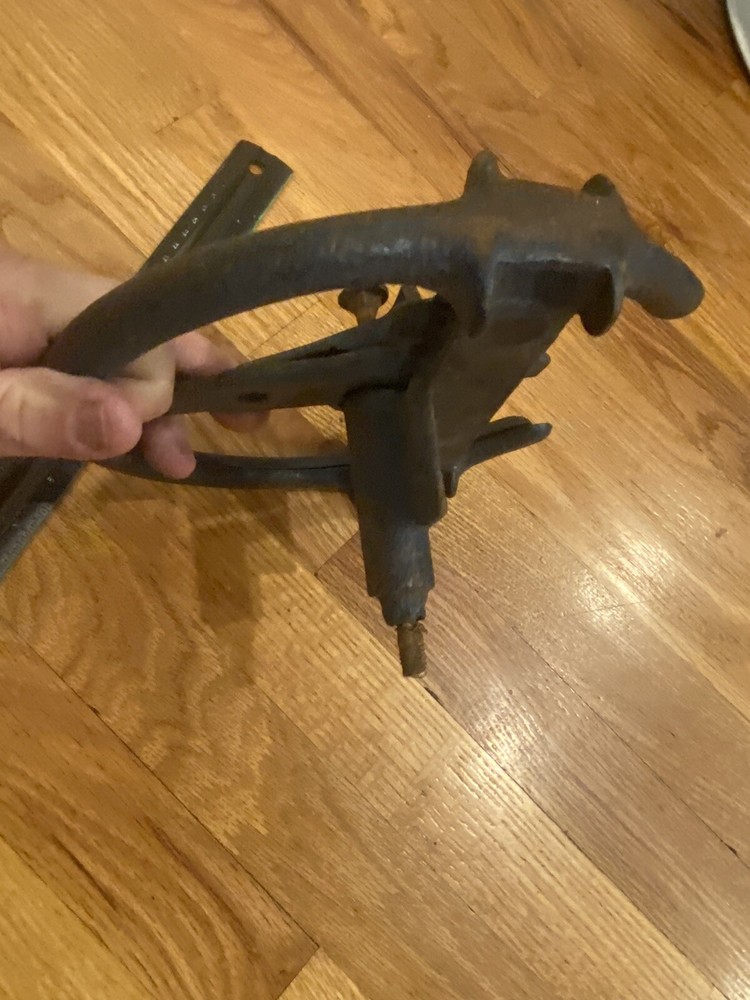 UNKNOWN VINTAGE PART OR TOOL PIECE - CAR? TRACTOR? TOOL?