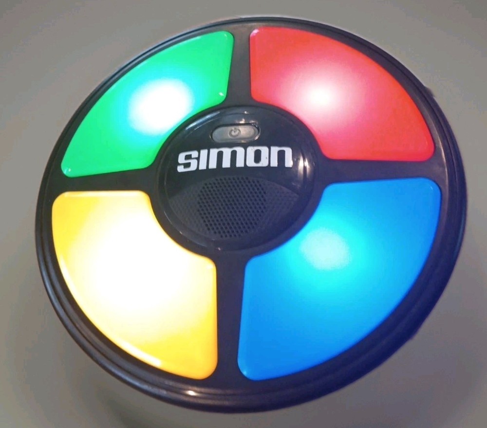 Simon Says Electronic Game 2015 Classic Toy Tested Hasbro