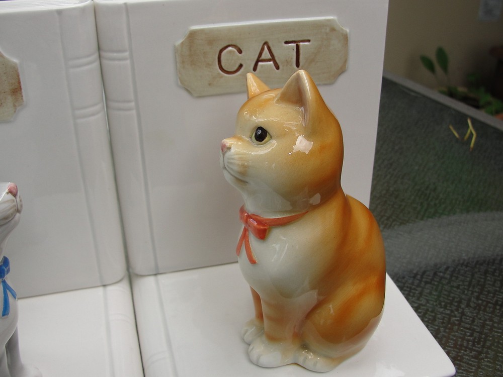 Otagiri Orange & Gray Tabby Cat Ceramic Bookends