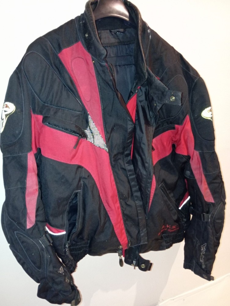 "Right Motorcycle Jacket: Unmatched Performance, Protection and Style