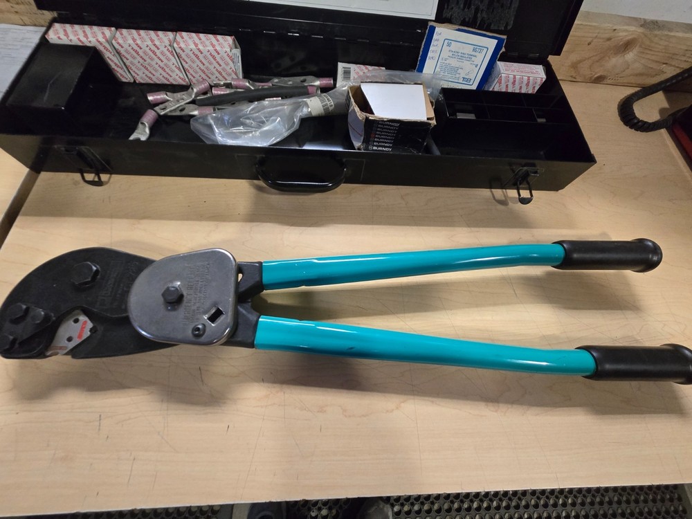 Panduit CT-720Compression Connector Crimping Tool Original Case+Dies&Accessories