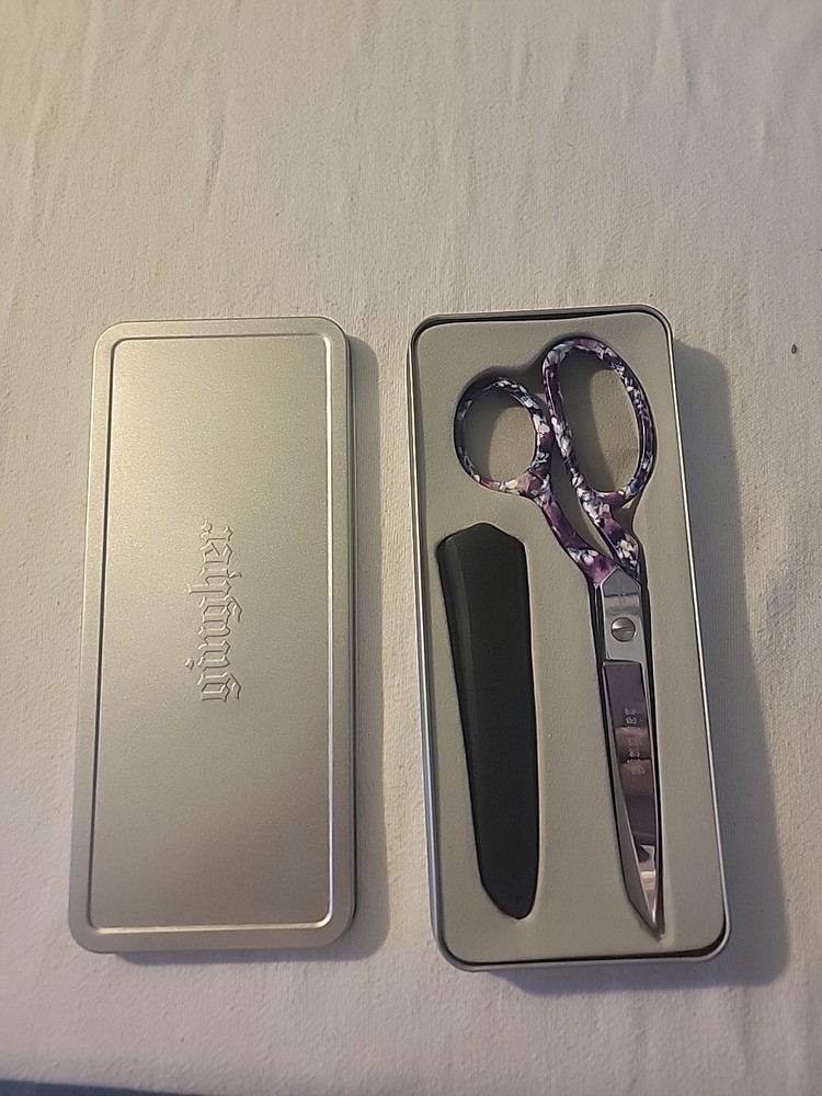 Gingher Designer's Series 8" Scissors "Charlene"