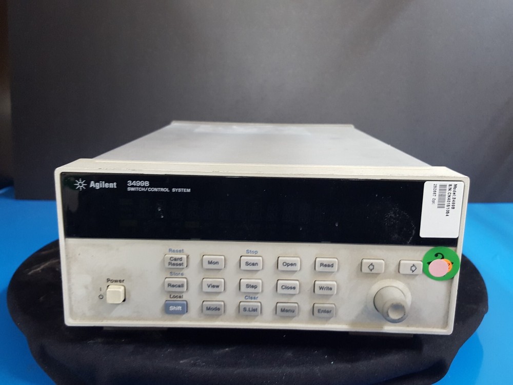 Agilent 3499B: Switch / Control System Main Frame, AS-IS (1054)