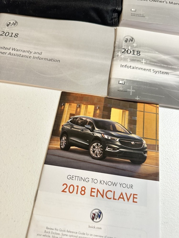 2018 Buick Enclave Owner's Manual Set