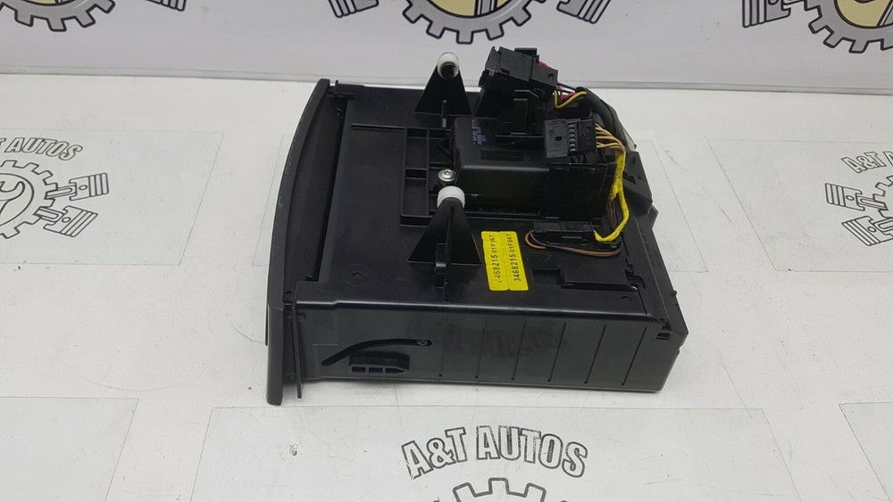 MERCEDES E-CLASS W211 6 DISC CD CHANGER WITH PANEL A2116800552