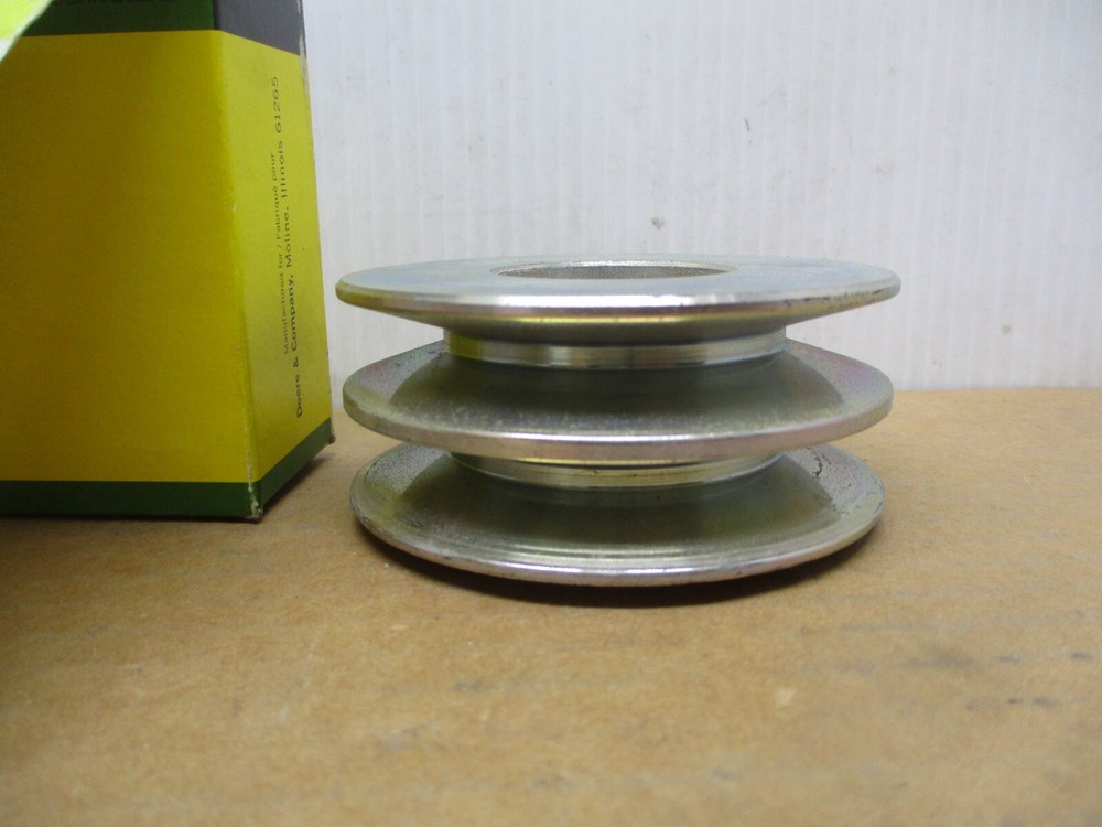 John Deere t42171 PULLEY
