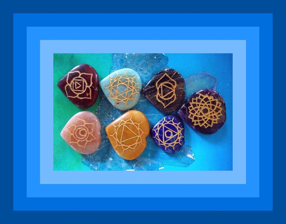 CHAKRA SYMBOL SET, 7 PIECE CHAKRA CRYSTAL ENGRAVED HEART SET, CRYSTAL CHAKRA SET
