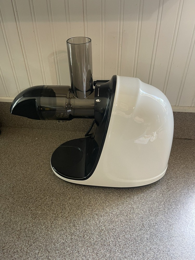 Jocuu ZM1503 Slow Juicer - New Open Box