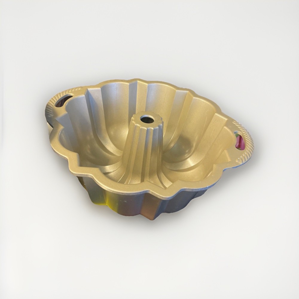 Nordic Ware Silver Anniversary 12 Cup Bundt Pan Excellent Condition