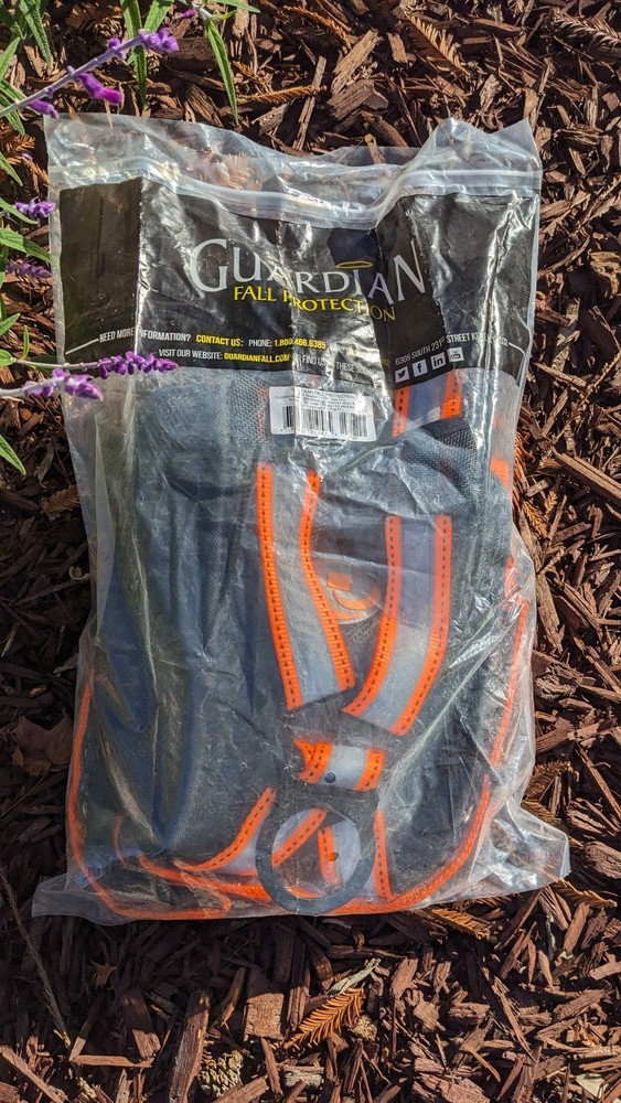 Full Body Harness / Guardian Fall Reflective Cyclone Harness / 21057