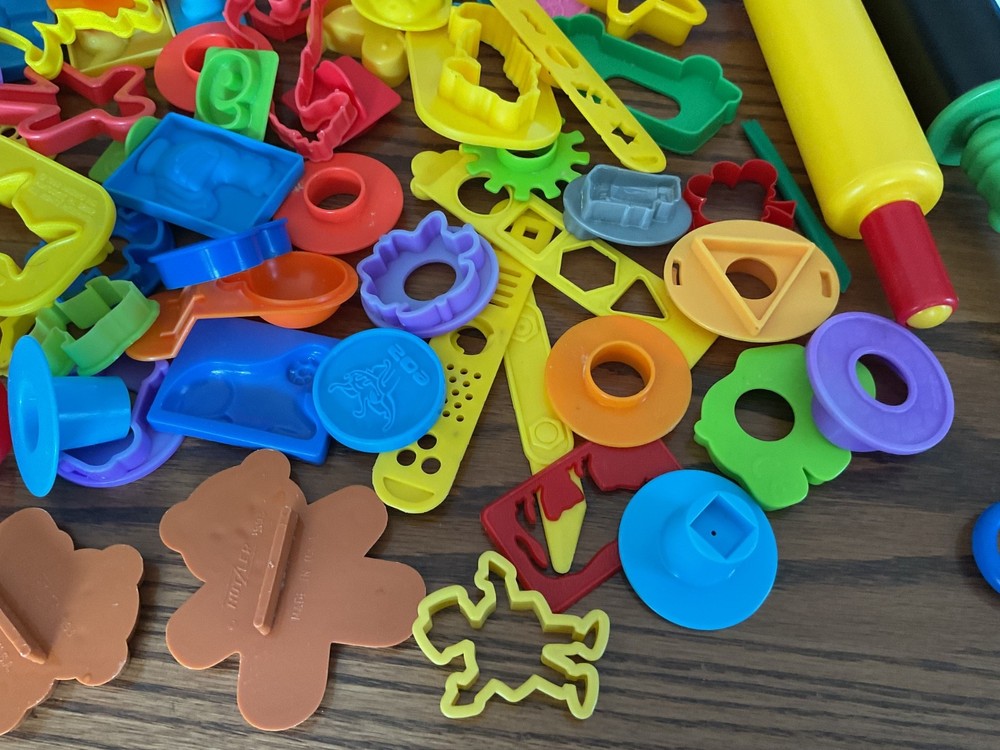 🔥165 PCS-Play-Doh Accessories Tools Cutters Molds Rollers Huge Lot NICE!!!