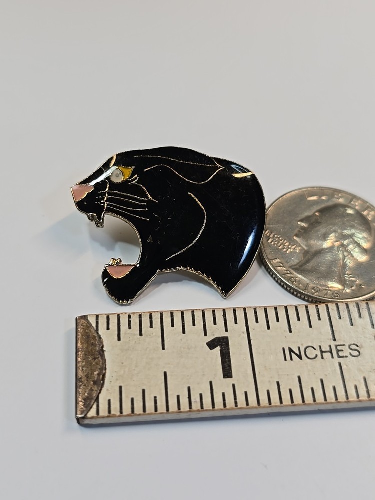 Roaring Pather Big Cat Lapel Pin
