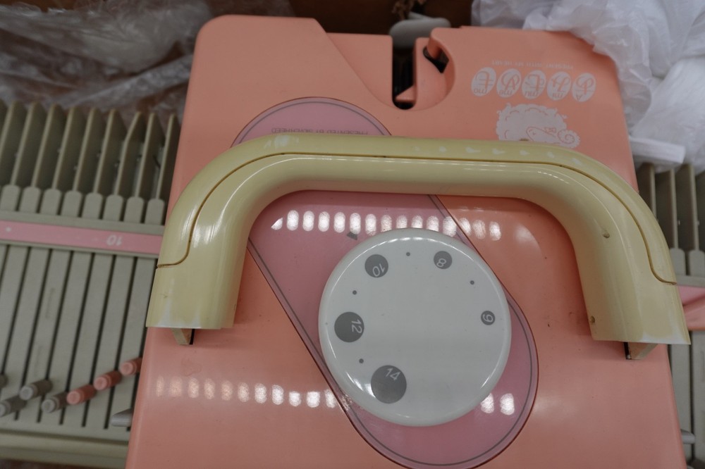 Knitting Machine Amimumemo Easy LK100 Model Vintage Operation not confirmed