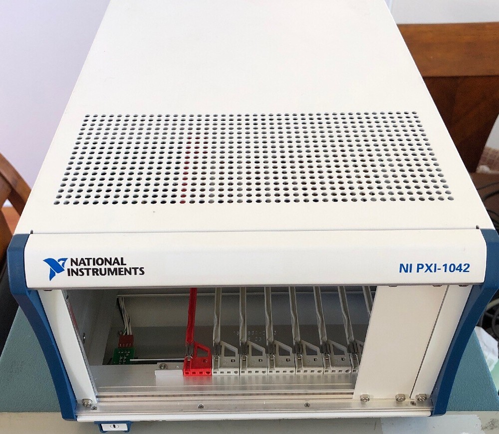National Instruments NI PXI-1042 or 1042Q Mainframe