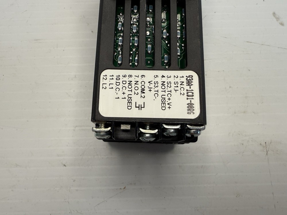 Watlow 93 93AA-1CA0-00RG Temperature Controller