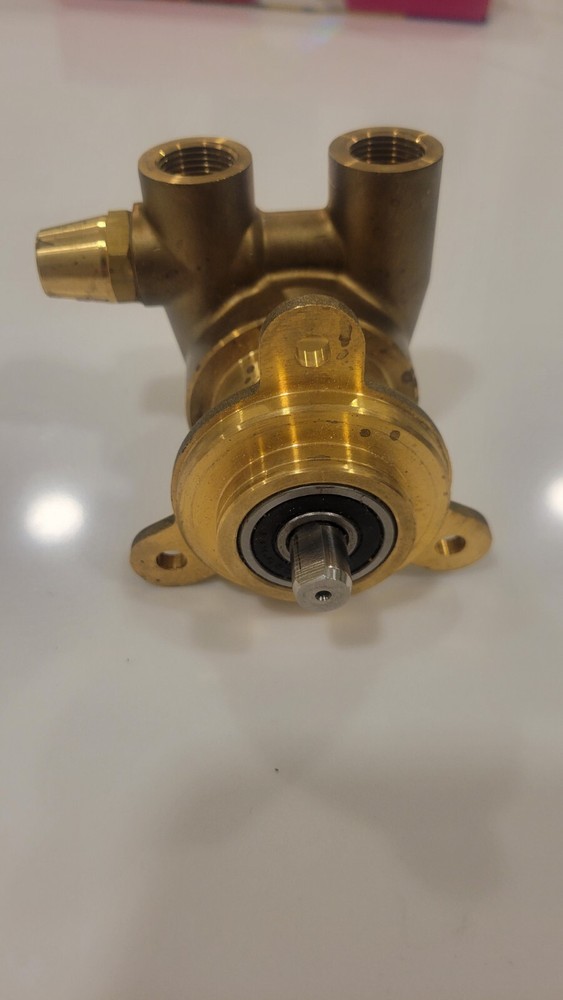 NU.ER.T POSITIVE DISPLACEMENT VANE PUMP