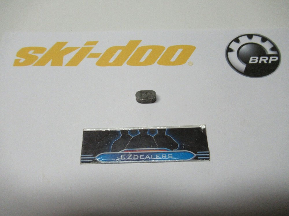 Ski-Doo 414673000 Key O.E.M. N.O.S. QTY 1