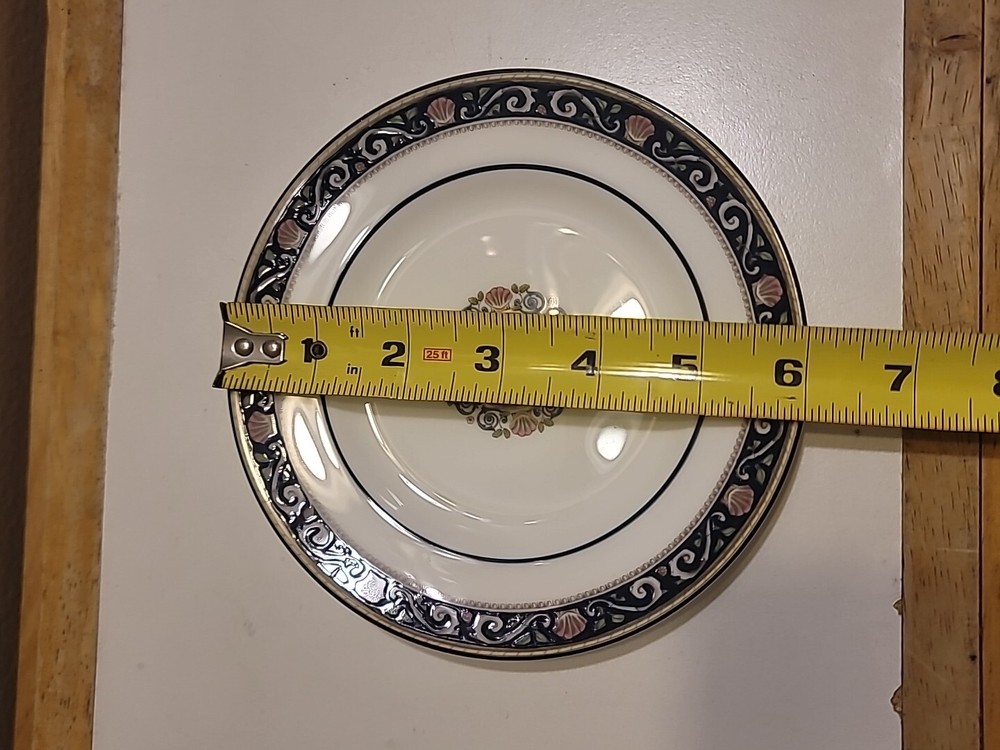 Wedgwood RUNNYMEDE-BLUE 5pc Place Setting(s)Multiple Sets Available