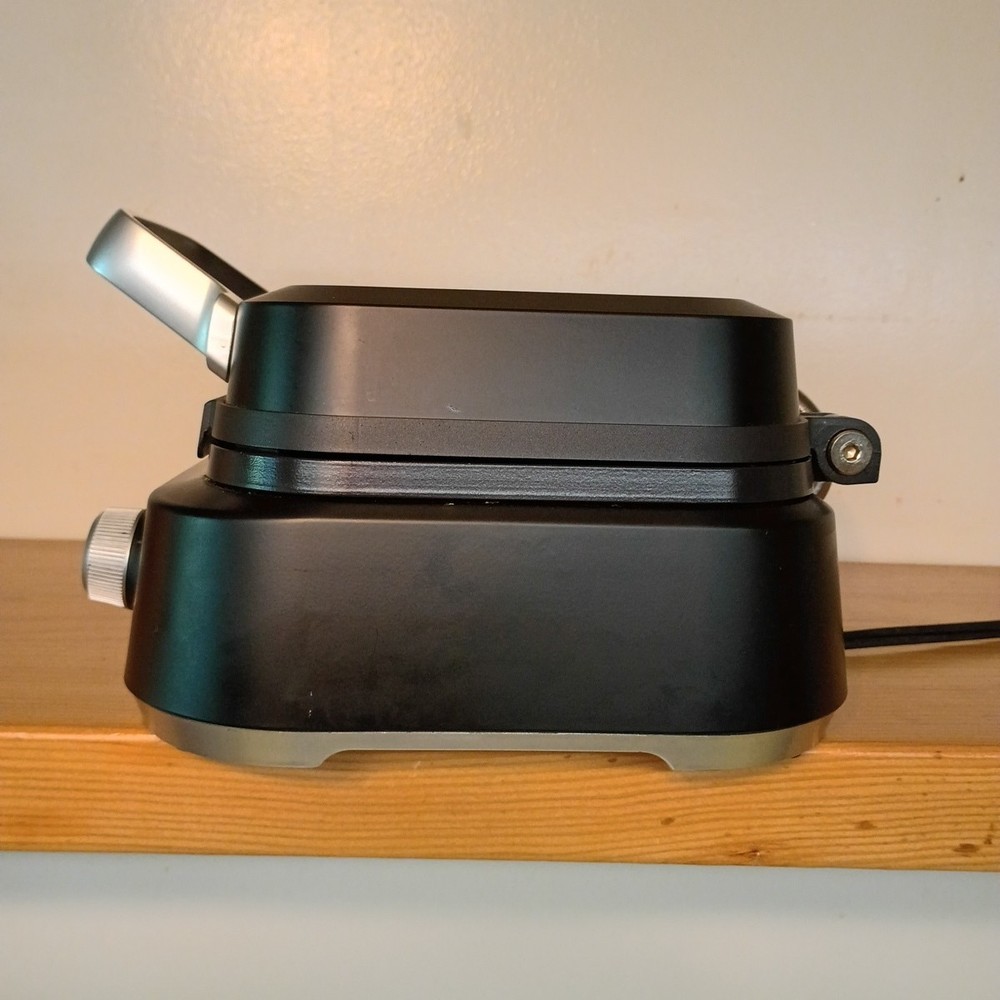 Calphalon Precision Control Waffle Maker CKCLWF3 Tested & Very Clean