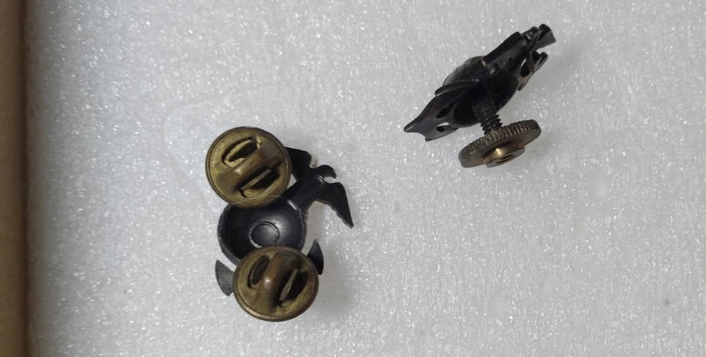 WWII Authentic Vintage USMC Eagle Globe & Anchor Screw Back Lapel Pin