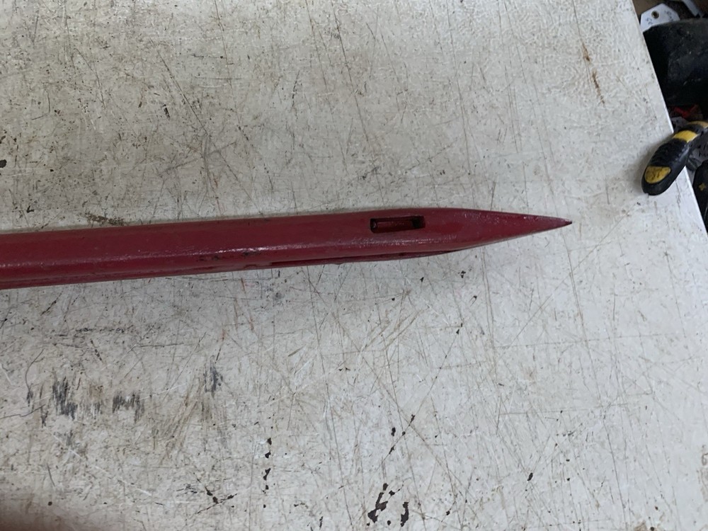 NELLIS H-28 VINTAGE HAY SPEAR