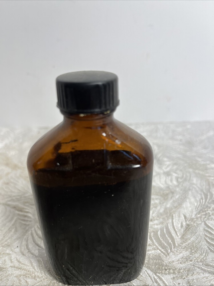 Sure-kill Red Fox Cover Scent 100% Natural Fox Bottle Open