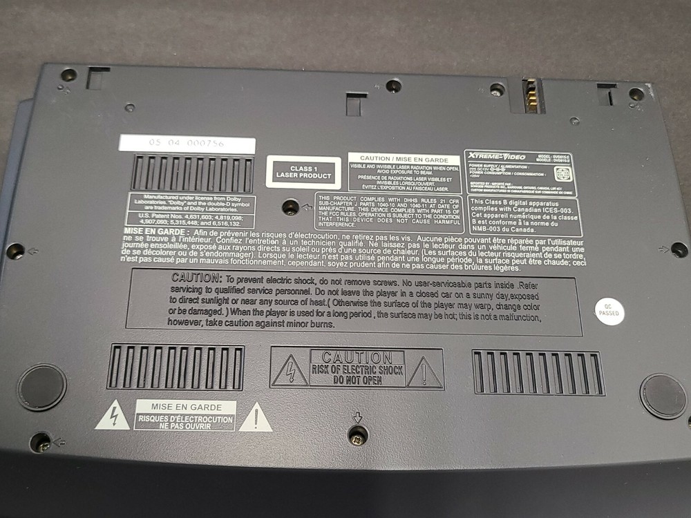 Xtreme-Video Portable DVD Player 7" TFT-LCD Wide Screen Panel DVD815-2