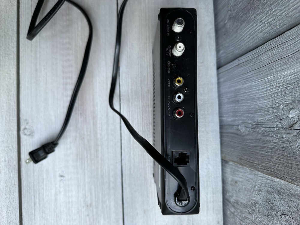 RCA, ATSC Converter Box, Model DTA800B1