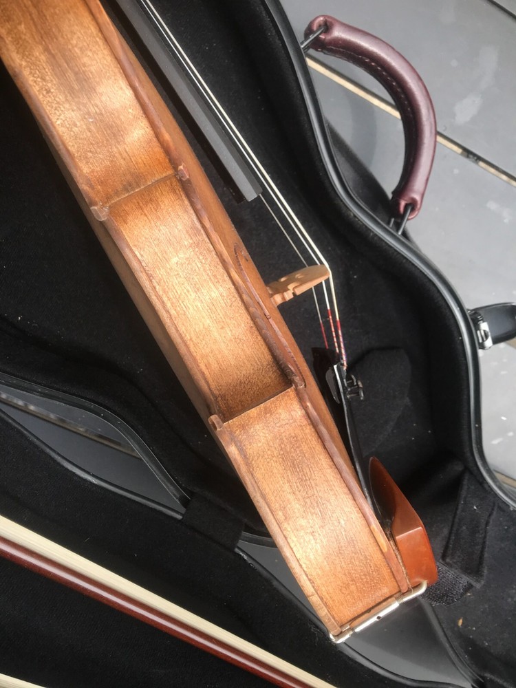 4/4 violin w/case