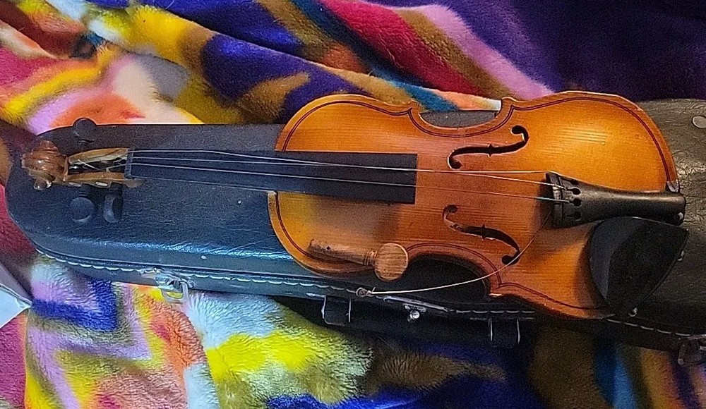 Vintage Ya Yin Violin 1/16 With Bow And Case Needs Work
