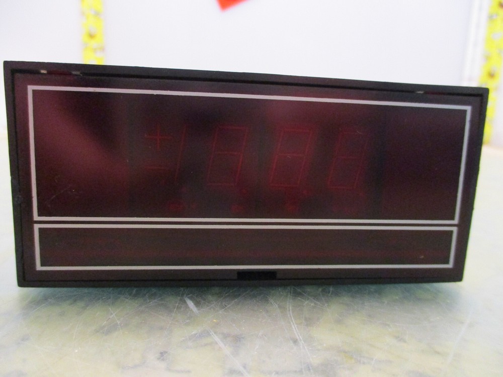 Data Tech Model 3-3312-11 Panel Meter 117VAC [7A]