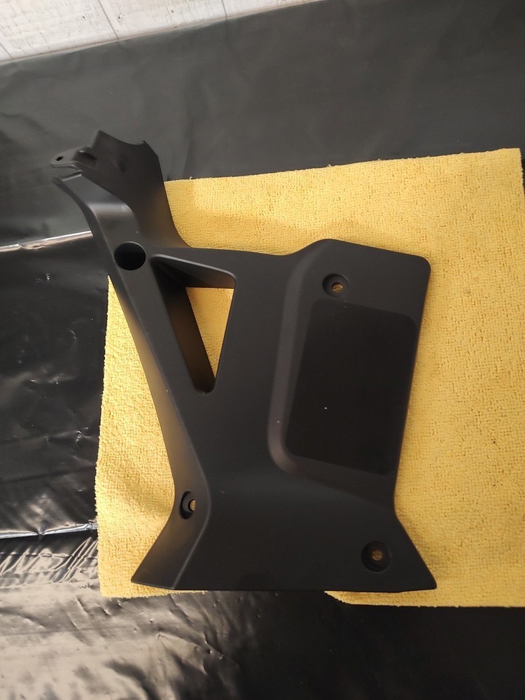 Ski-Doo Snowmobile 517048100 Bracket O.E.M. N.O.S. QTY 1