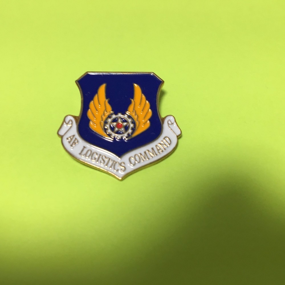 USAF LOGISTICS COMMAND HAT PIN