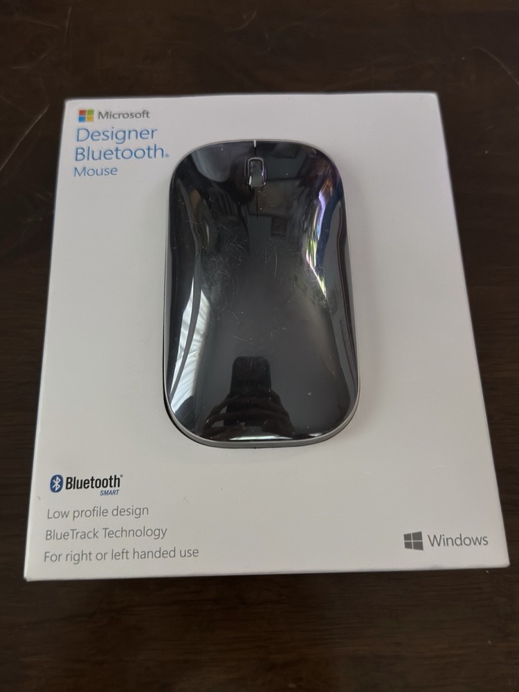 NEW Sealed Microsoft Designer Bluetooth Mouse Model 1679- Black