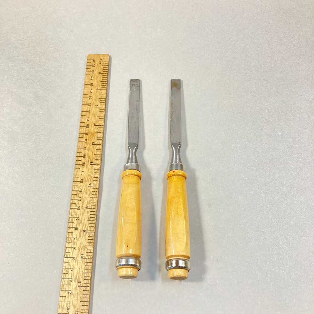 Wood Chisel Set 2 Pc 1/2" Beveled Edge Wood Handle