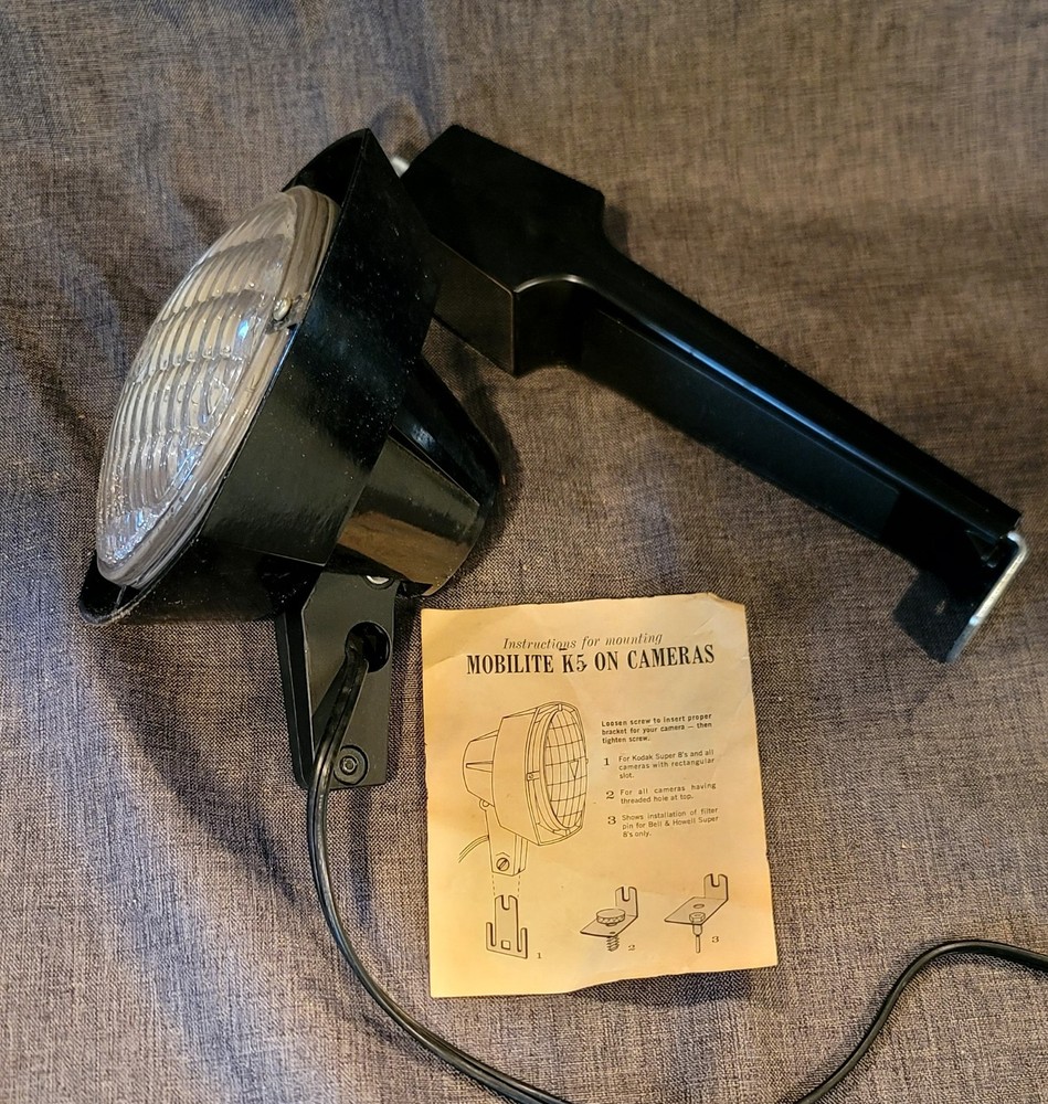 vintage mobilite movie light