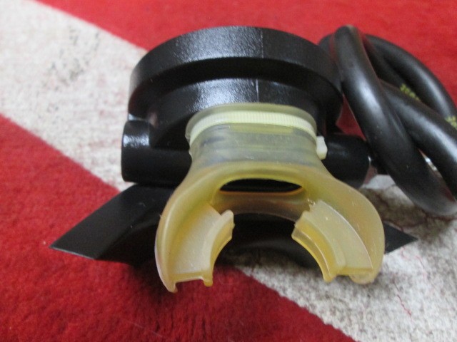 SCUBA DIVING PRE-OWNED U.S.DIVERS CONSHELF 21 S SECOND STAGE REGULATOR BLACK!