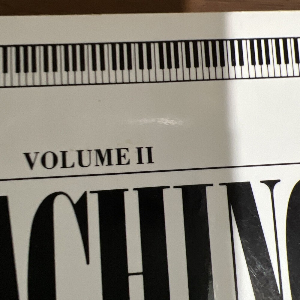 Teaching Piano Vol.2 : A Comprehensive Guide and Reference Book for Instructors